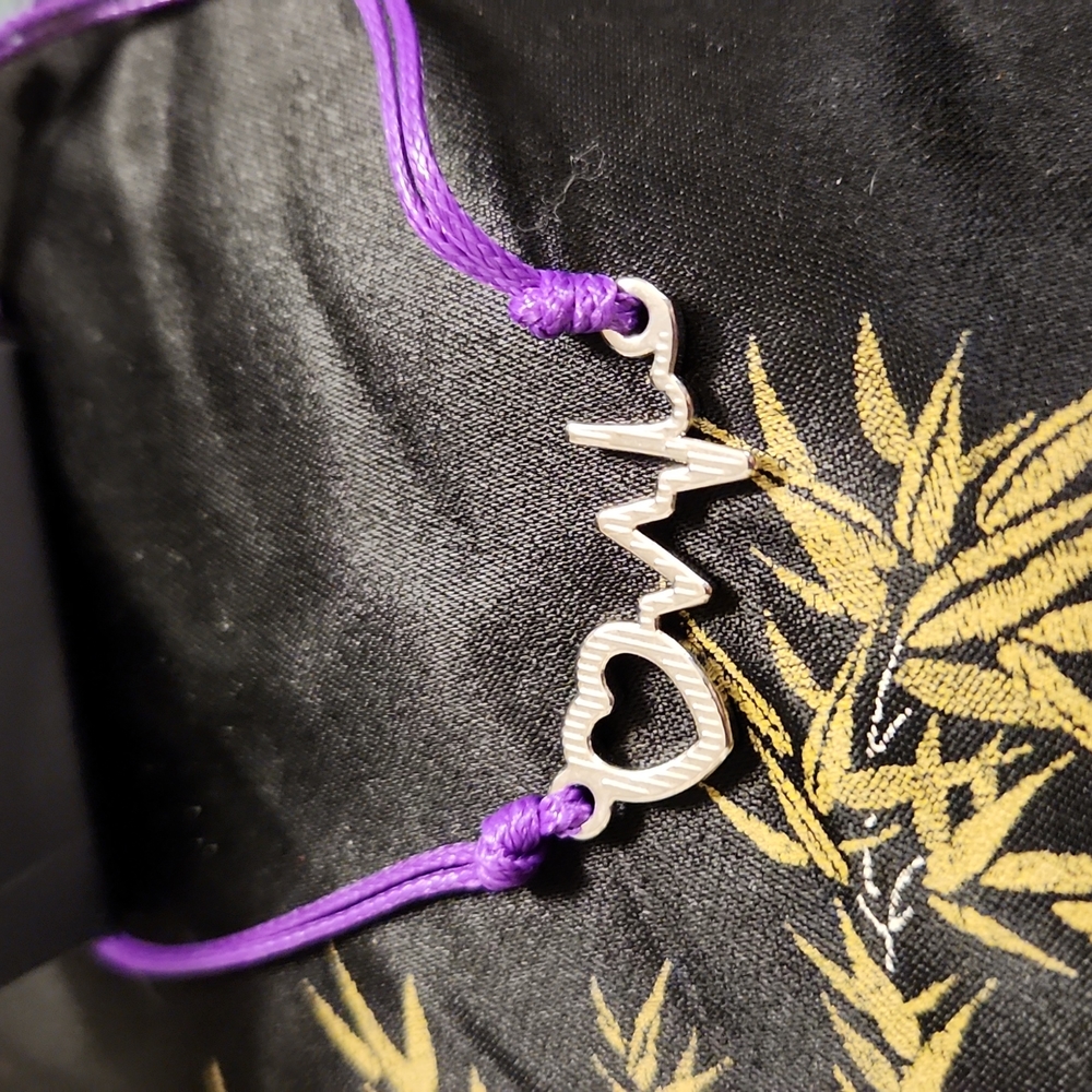 Paparazzi Cardiac Couture purple Beacelet